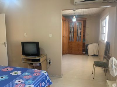 Casa à venda com 220m², 3 quartos, 2 suítes no bairro Ipanema em Porto Alegre - Foto 25