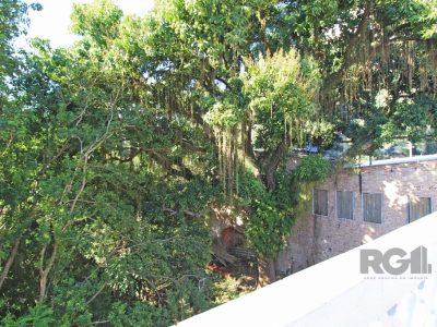 Casa à venda com 335m², 5 quartos, 1 suíte, 4 vagas no bairro Floresta em Porto Alegre - Foto 16