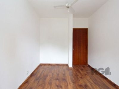 Apartamento à venda com 109m², 2 quartos, 1 vaga no bairro Medianeira em Porto Alegre - Foto 18