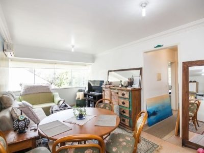 Apartamento à venda com 68m², 2 quartos, 1 suíte, 2 vagas no bairro Jardim Botânico em Porto Alegre - Foto 3