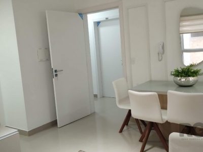 Apartamento à venda com 50m², 2 quartos, 1 suíte, 1 vaga no bairro Zona Nova em Capão da Canoa - Foto 2