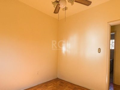 Apartamento à venda com 76m², 3 quartos, 1 vaga no bairro Jardim Planalto em Porto Alegre - Foto 10