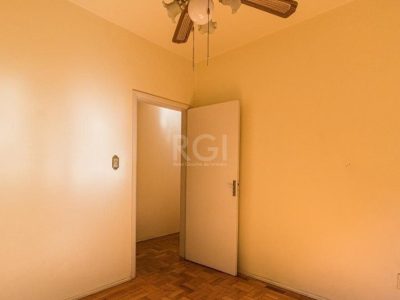 Apartamento à venda com 76m², 3 quartos, 1 vaga no bairro Jardim Planalto em Porto Alegre - Foto 11