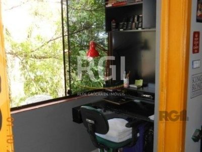 Apartamento à venda com 105m², 3 quartos, 1 suíte, 2 vagas no bairro Petrópolis em Porto Alegre - Foto 13