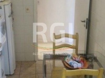 Apartamento à venda com 105m², 3 quartos, 1 suíte, 2 vagas no bairro Petrópolis em Porto Alegre - Foto 5