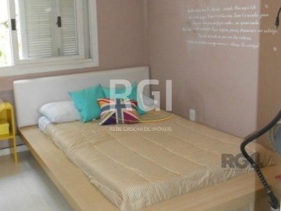 Apartamento à venda com 105m², 3 quartos, 1 suíte, 2 vagas no bairro Petrópolis em Porto Alegre - Foto 17