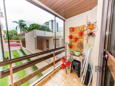 Apartamento à venda com 82m², 2 quartos, 1 vaga no bairro Vila Ipiranga em Porto Alegre - Foto 3