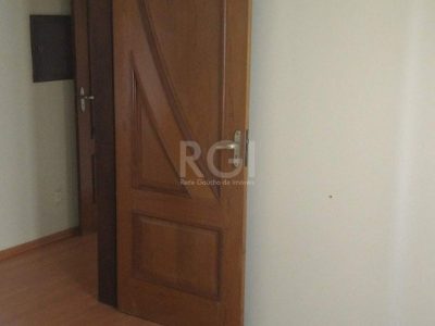 Cobertura à venda com 260m², 3 quartos, 1 suíte, 2 vagas no bairro Jardim Itu em Porto Alegre - Foto 22