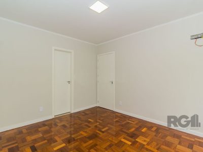 Apartamento à venda com 94m², 3 quartos, 1 suíte, 1 vaga no bairro Higienópolis em Porto Alegre - Foto 11