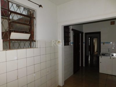 Apartamento à venda com 80m², 3 quartos, 1 suíte no bairro Passo d'Areia em Porto Alegre - Foto 2