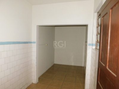 Apartamento à venda com 80m², 3 quartos, 1 suíte no bairro Passo d'Areia em Porto Alegre - Foto 6