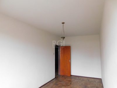 Apartamento à venda com 80m², 3 quartos, 1 suíte no bairro Passo d'Areia em Porto Alegre - Foto 15