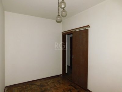 Apartamento à venda com 80m², 3 quartos, 1 suíte no bairro Passo d'Areia em Porto Alegre - Foto 18