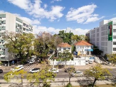 Apartamento à venda com 101m², 3 quartos, 1 suíte no bairro Petrópolis em Porto Alegre - Foto 4