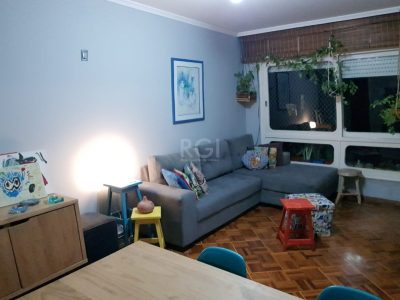 Apartamento à venda com 80m², 2 quartos no bairro Menino Deus em Porto Alegre - Foto 2