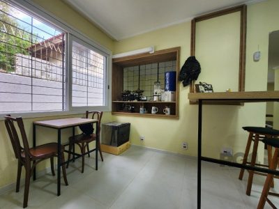 Casa à venda com 255m², 3 quartos, 1 suíte, 4 vagas no bairro Chácara das Pedras em Porto Alegre - Foto 18