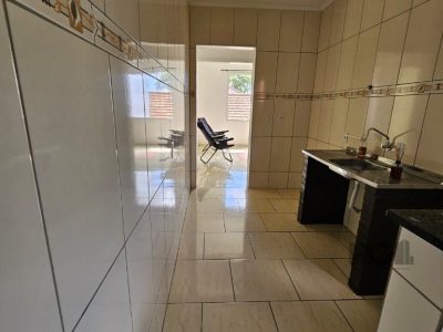 Casa à venda com 338m², 11 quartos, 3 suítes, 4 vagas no bairro Santa Tereza em Porto Alegre - Foto 9