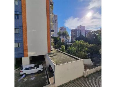 Apartamento à venda com 120m², 3 quartos, 1 vaga no bairro Moinhos de Vento em Porto Alegre - Foto 5