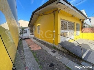 Casa à venda com 113m², 2 quartos, 2 vagas no bairro Partenon em Porto Alegre - Foto 4