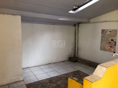 Casa à venda com 113m², 2 quartos, 2 vagas no bairro Partenon em Porto Alegre - Foto 16