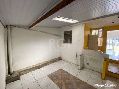 Casa à venda com 113m², 2 quartos, 2 vagas no bairro Partenon em Porto Alegre - Foto 18