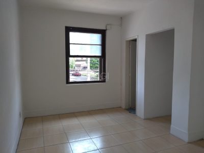 Casa à venda com 124m², 3 quartos, 2 suítes no bairro Santana em Porto Alegre - Foto 3