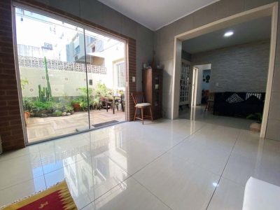 Apartamento à venda com 54m², 2 quartos no bairro Petrópolis em Porto Alegre - Foto 3