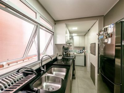 Apartamento à venda com 103m², 3 quartos, 1 suíte, 2 vagas no bairro Petrópolis em Porto Alegre - Foto 9