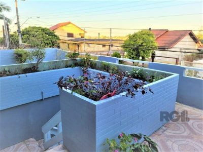 Casa à venda com 176m², 3 quartos, 1 suíte, 2 vagas no bairro Jardim Itu em Porto Alegre - Foto 18