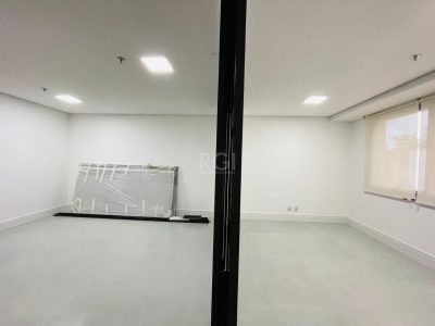 Conjunto/Sala à venda com 34m² no bairro Boa Vista em Porto Alegre - Foto 13