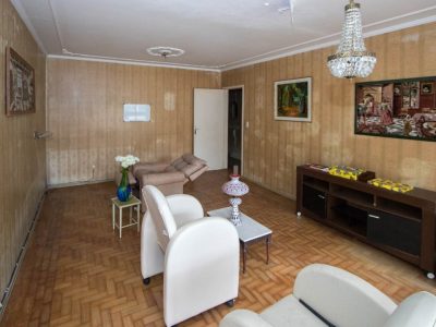 Casa à venda com 200m², 3 quartos, 8 vagas no bairro Cristal em Porto Alegre - Foto 6