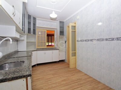 Apartamento à venda com 103m², 2 quartos, 1 suíte, 1 vaga no bairro Jardim Lindóia em Porto Alegre - Foto 4