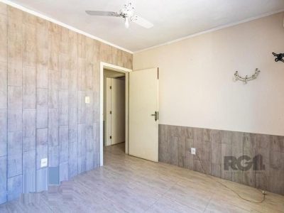 Casa à venda com 186m², 4 quartos, 1 suíte, 2 vagas no bairro Jardim Itu em Porto Alegre - Foto 20