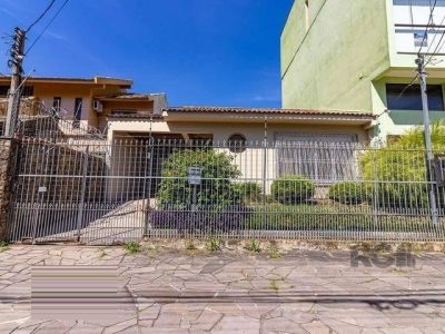 Casa à venda com 186m², 4 quartos, 1 suíte, 2 vagas no bairro Jardim Itu em Porto Alegre - Foto 39