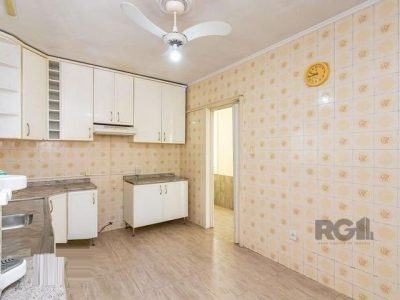 Casa à venda com 186m², 4 quartos, 1 suíte, 2 vagas no bairro Jardim Itu em Porto Alegre - Foto 8