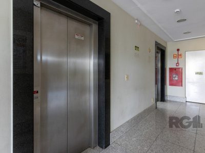 Apartamento à venda com 98m², 3 quartos, 1 suíte, 1 vaga no bairro Cristal em Porto Alegre - Foto 4