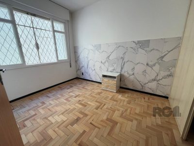 Apartamento à venda com 68m², 2 quartos no bairro Auxiliadora em Porto Alegre - Foto 12