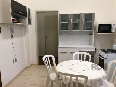 Apartamento à venda com 120m², 3 quartos, 1 suíte no bairro Centro Histórico em Porto Alegre - Foto 7