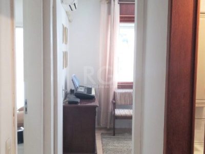 Apartamento à venda com 56m², 2 quartos, 1 suíte no bairro Petrópolis em Porto Alegre - Foto 12