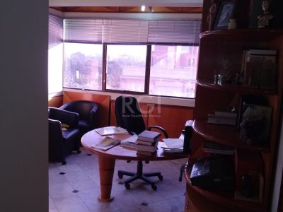 Conjunto/Sala à venda com 46m² no bairro Bom Fim em Porto Alegre - Foto 4