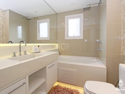 Apartamento à venda com 159m², 4 quartos, 4 suítes, 2 vagas no bairro Menino Deus em Porto Alegre - Foto 5