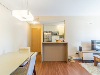 Apartamento à venda com 64m², 2 quartos, 1 suíte, 1 vaga no bairro Santana em Porto Alegre - Foto 3