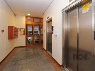 Cobertura à venda com 229m², 3 quartos, 1 suíte, 2 vagas no bairro Menino Deus em Porto Alegre - Foto 69