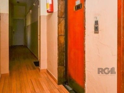 Apartamento à venda com 62m², 2 quartos no bairro Santana em Porto Alegre - Foto 12