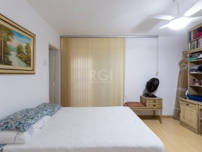 Casa Condominio à venda com 300m², 4 quartos, 2 suítes, 2 vagas no bairro Ipanema em Porto Alegre - Foto 27