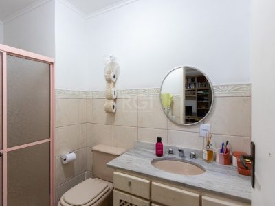 Casa Condominio à venda com 300m², 4 quartos, 2 suítes, 2 vagas no bairro Ipanema em Porto Alegre - Foto 29