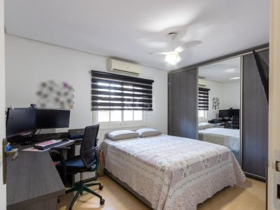 Casa Condominio à venda com 300m², 4 quartos, 2 suítes, 2 vagas no bairro Ipanema em Porto Alegre - Foto 48