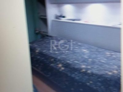 Casa à venda com 198m², 3 quartos, 1 suíte, 2 vagas no bairro Jardim Planalto em Porto Alegre - Foto 7