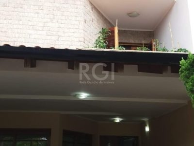 Casa à venda com 198m², 3 quartos, 1 suíte, 2 vagas no bairro Jardim Planalto em Porto Alegre - Foto 32