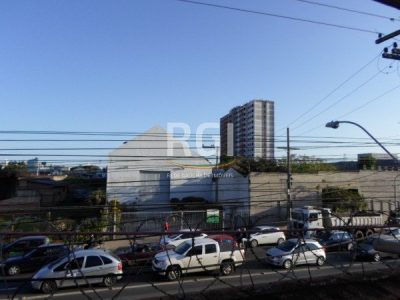 Predio à venda com 451m², 3 quartos no bairro Navegantes em Porto Alegre - Foto 2